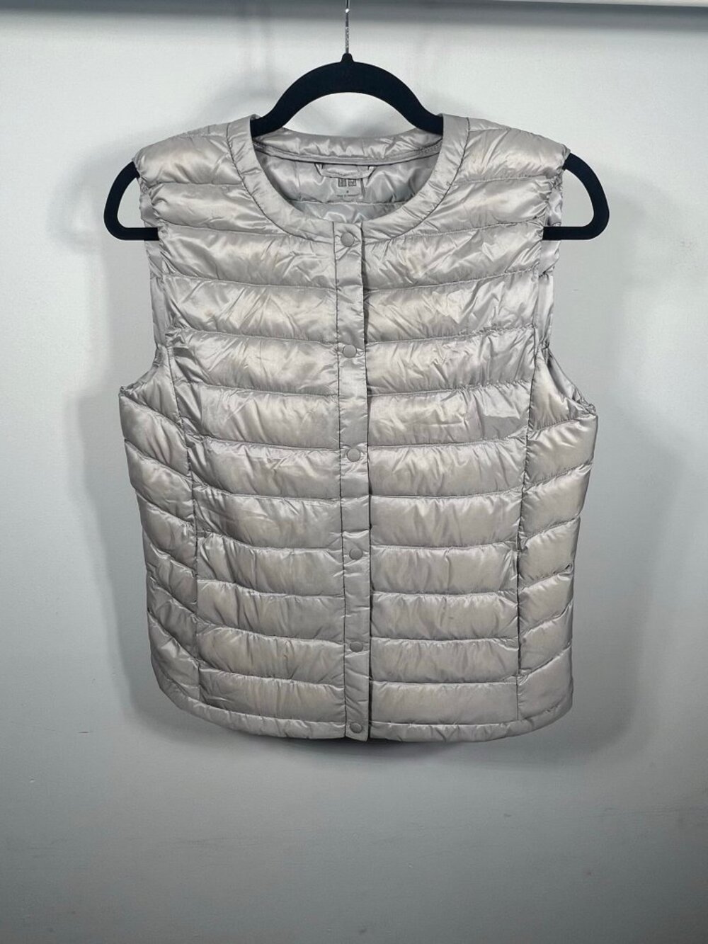 Uniqlo Jacket Womens Ultra Light Down Puffer Vest Medium Outdoor Layering Gray